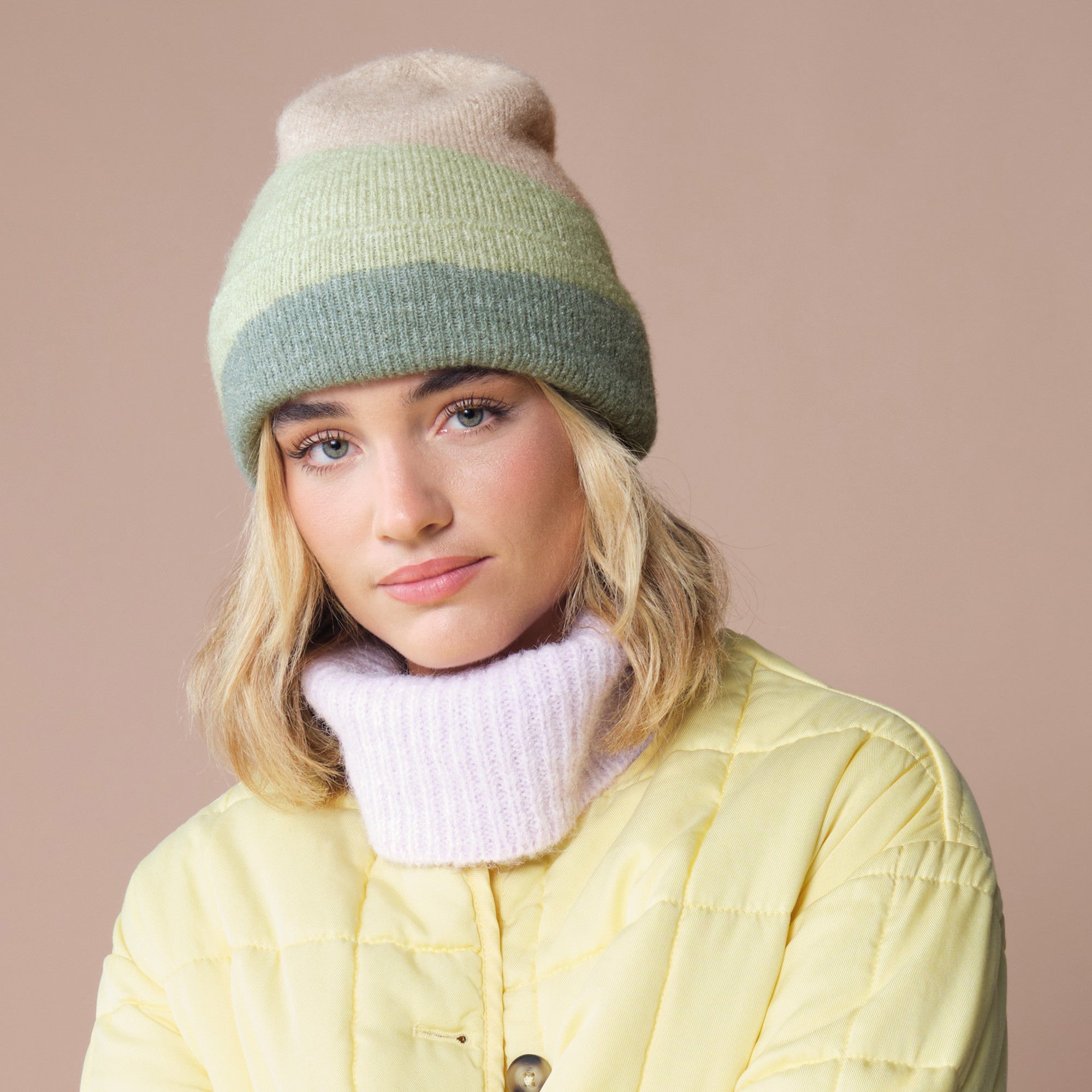 Soft Wave Beanie | BLACK/LIGHT GREY/SOFT WHITE