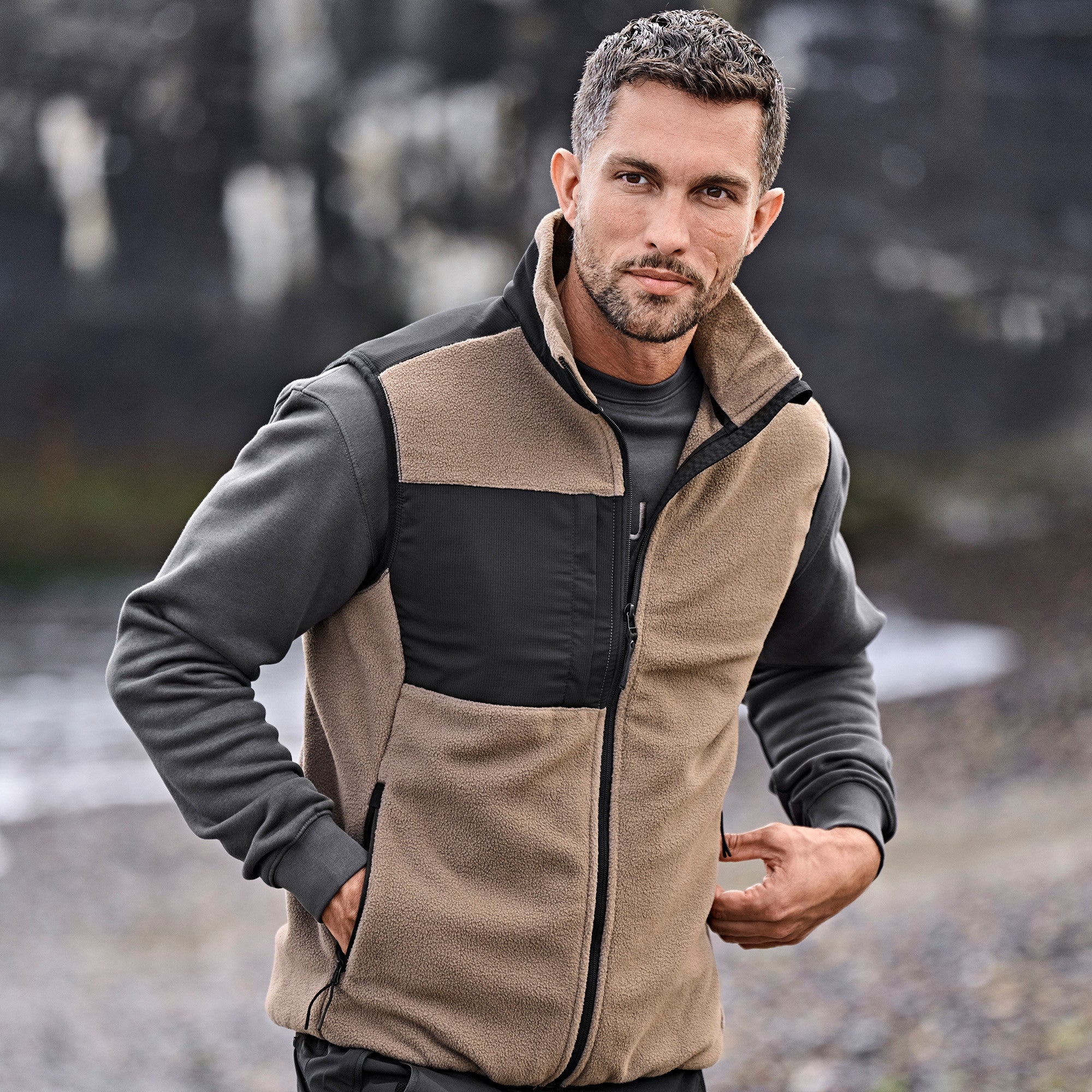 Mountain Fleece Bodywarmer | DEEP GREEN/BLACK