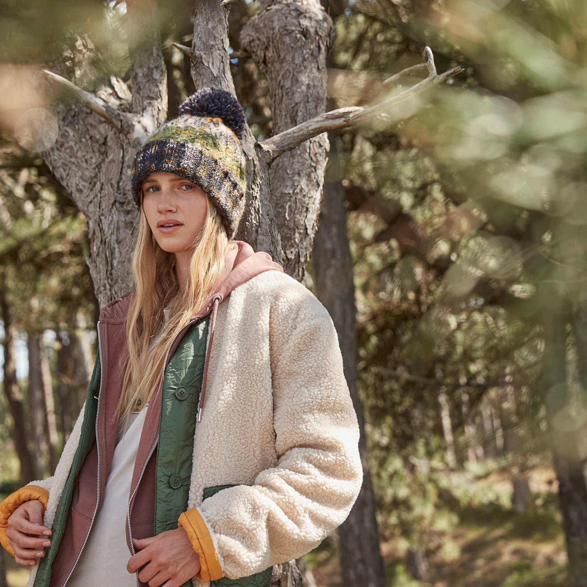 Corkscrew Pom Pom Beanie | CHILLI BLUES