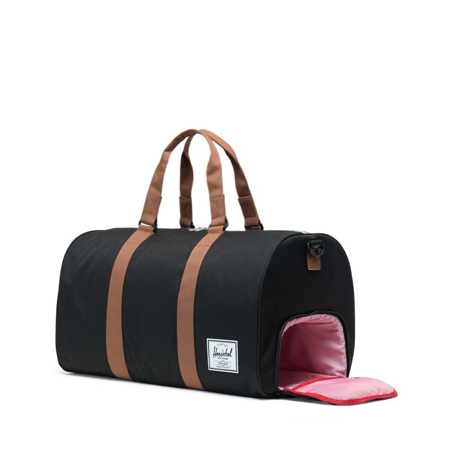 Novel Duffle 42.5L | BLACK
