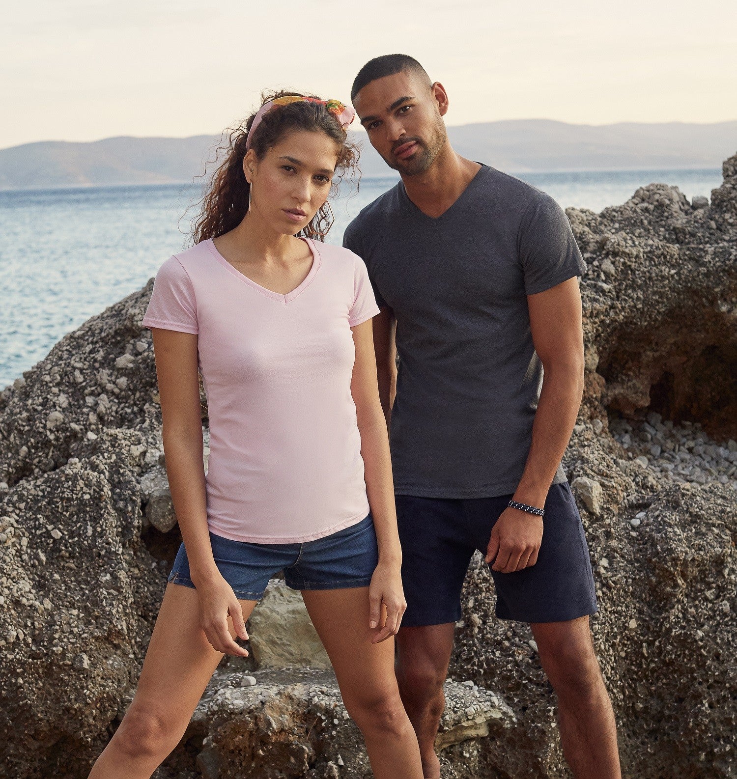 Valueweight V-Neck T | DARK HEATHER GREY