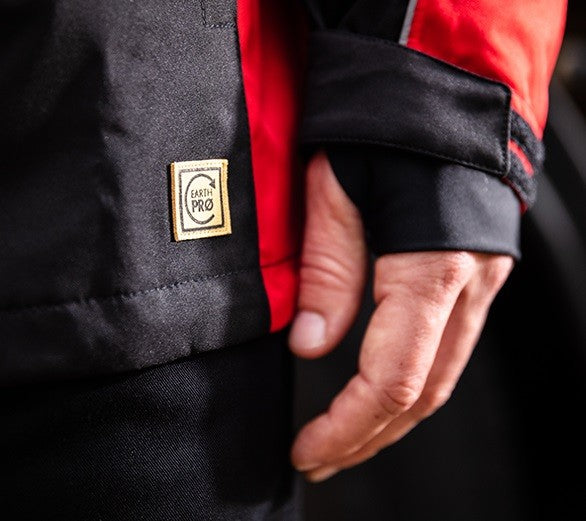 Avocet EarthPro Jacket | BLACK/RED