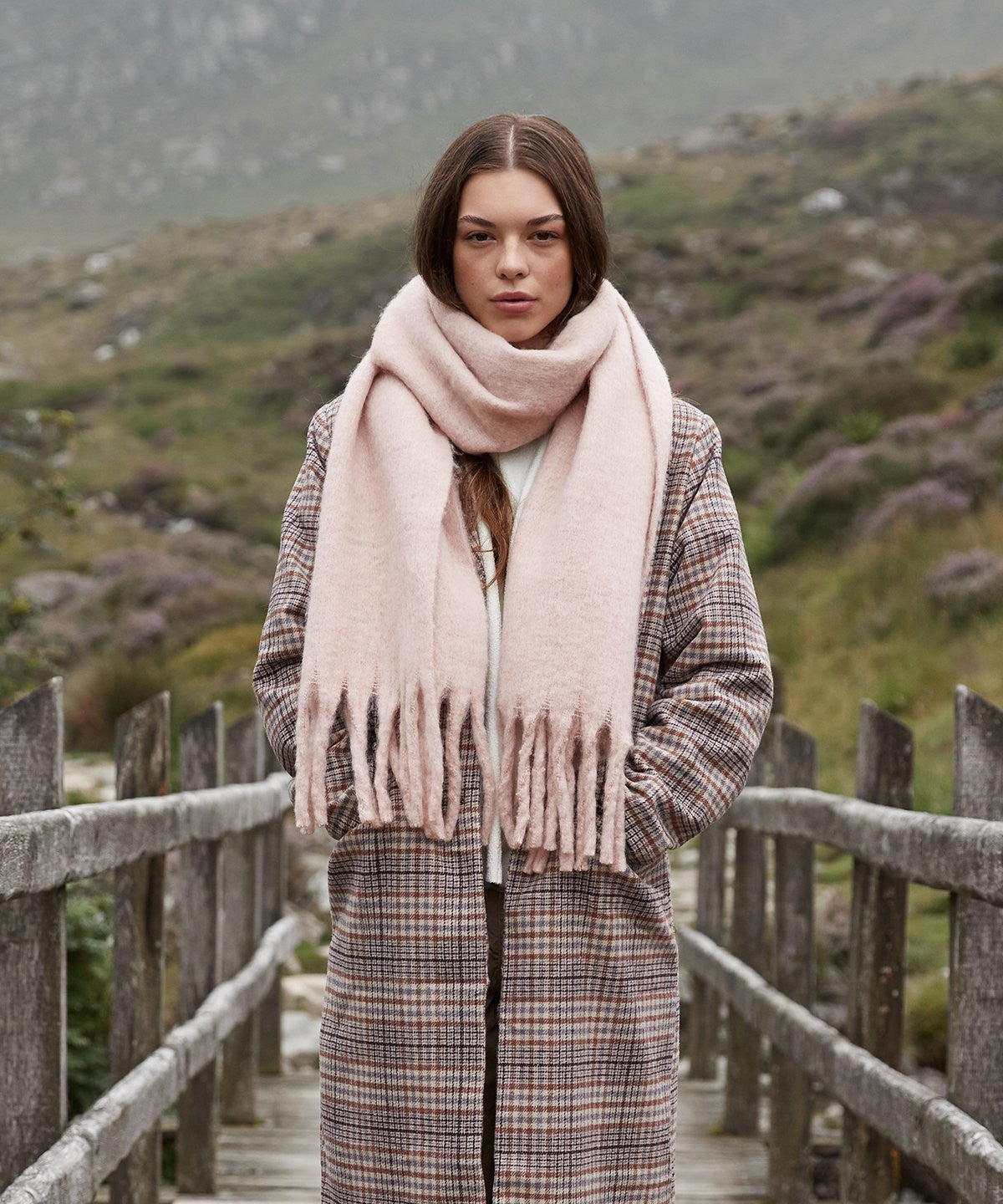 Fluffy Scarf | NATURAL STONE