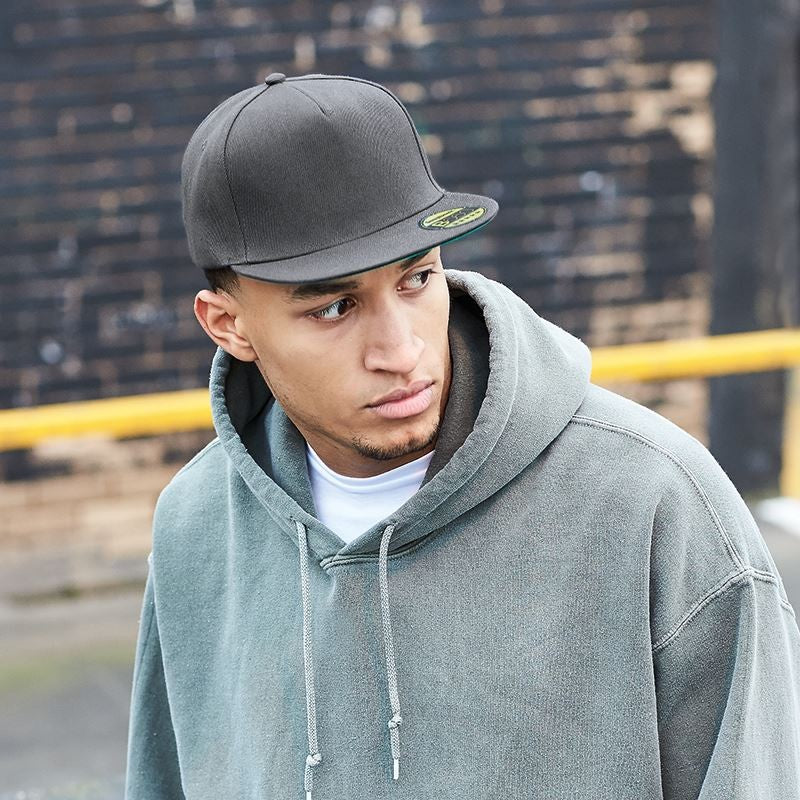 Original Flat Peak Snapback | BLACK/CLASSIC RED (GREEN UNDERPEAK)