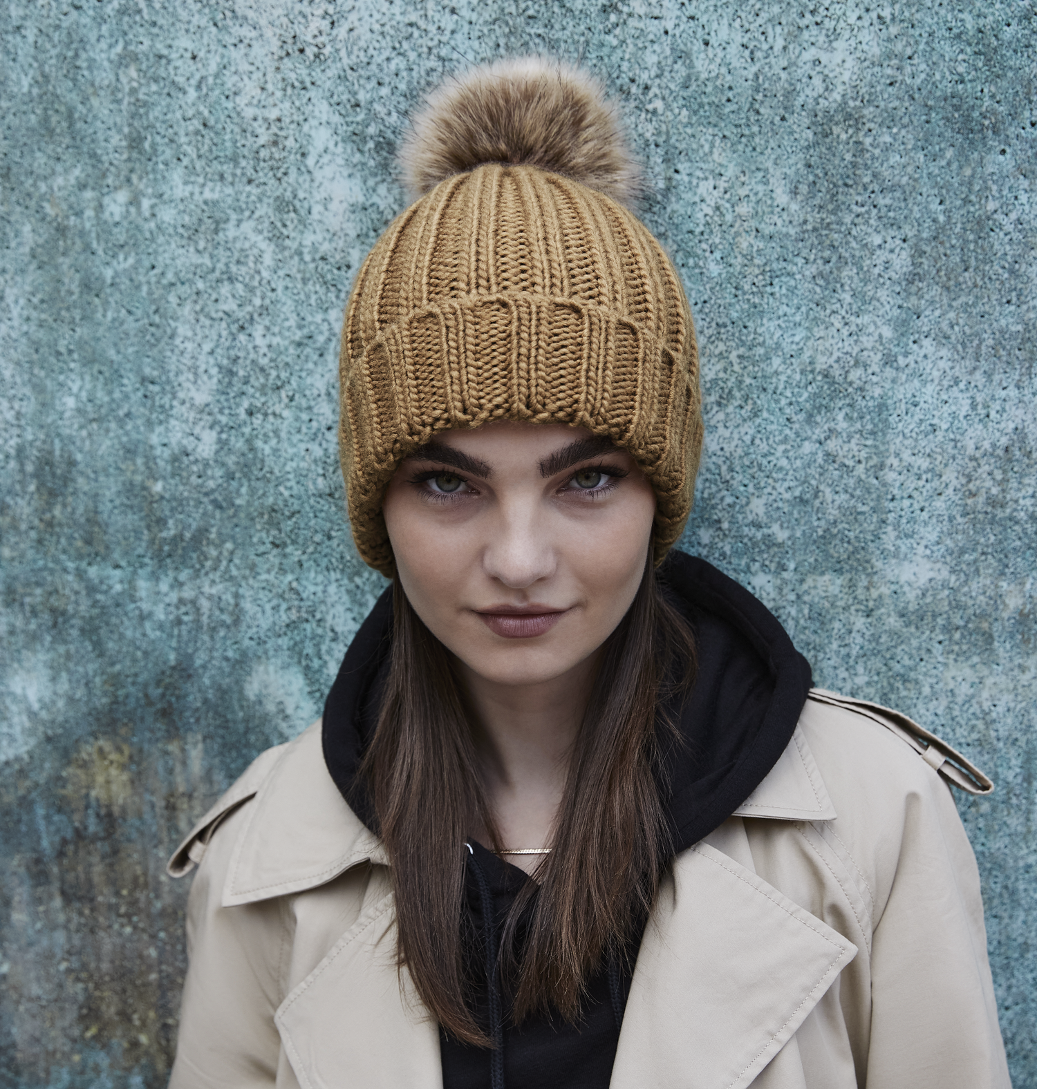Fur Pom Pom Chunky Beanie | BISCUIT