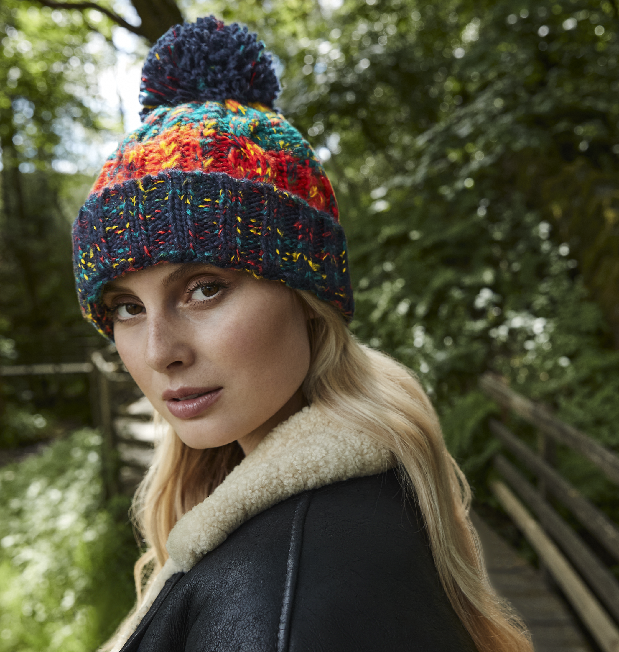 Corkscrew Pom Pom Beanie | WINTER BERRIES