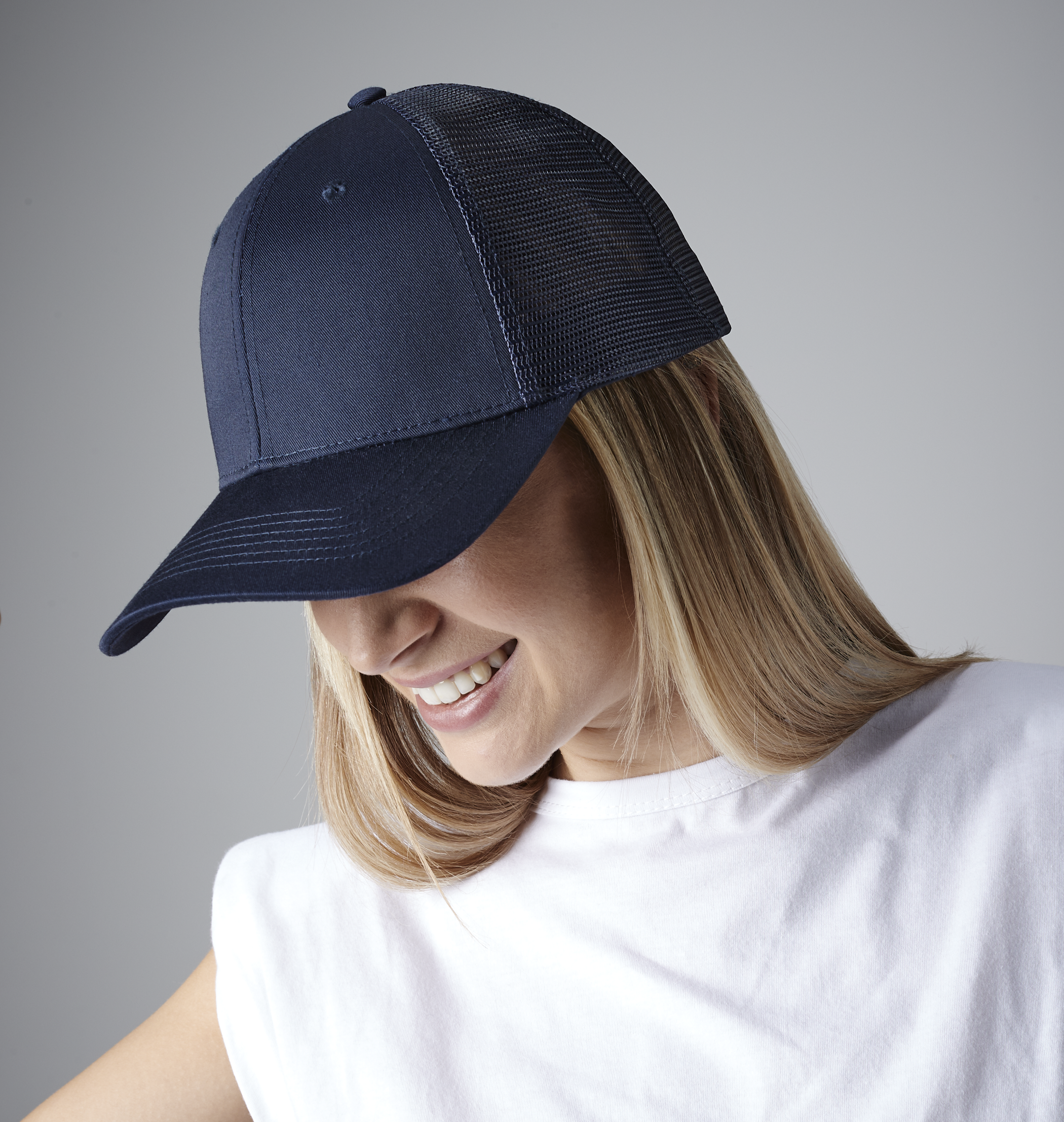 Urbanwear Trucker | WHITE