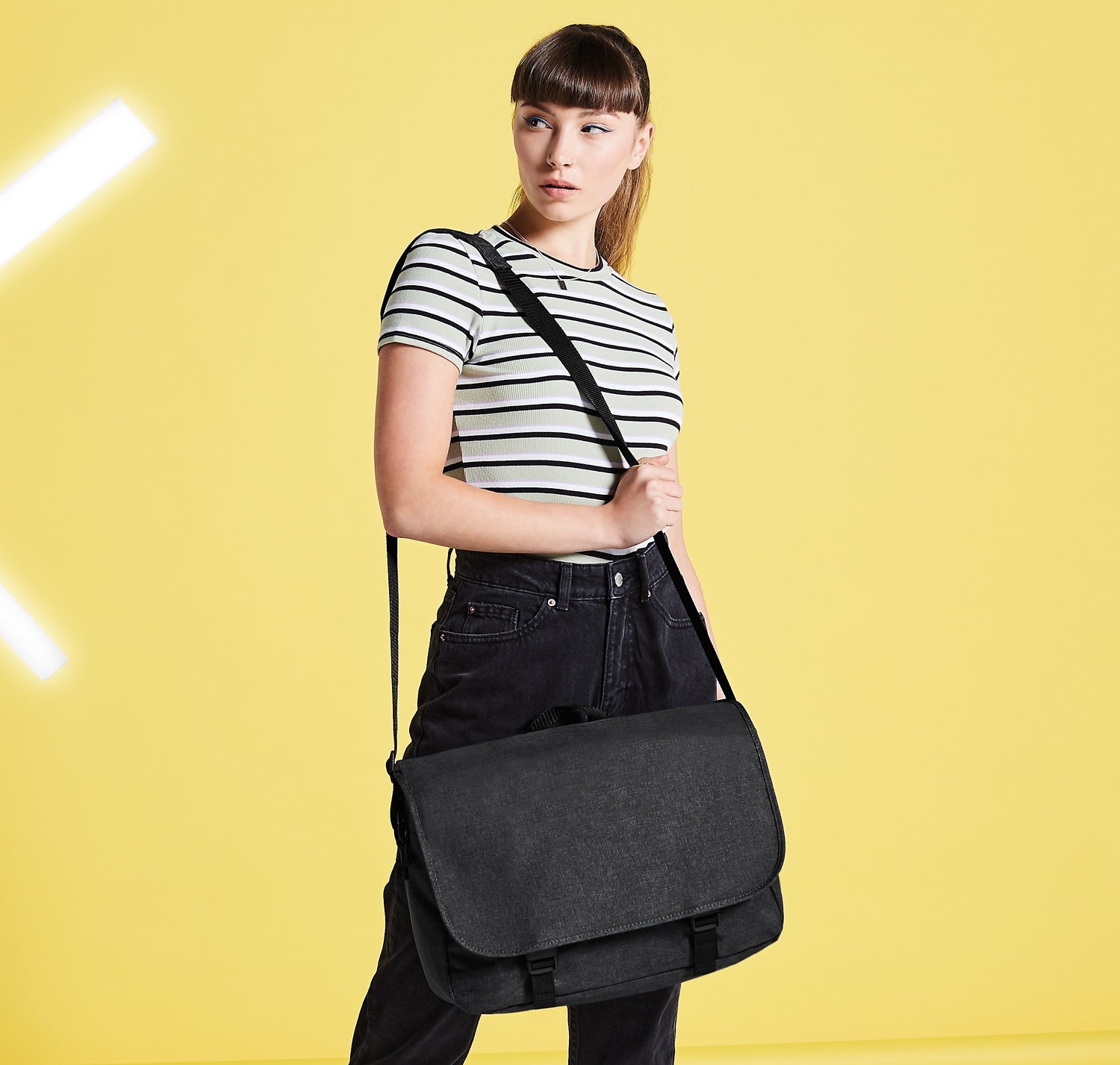 Two Tone Digital Messenger | GREY MARL