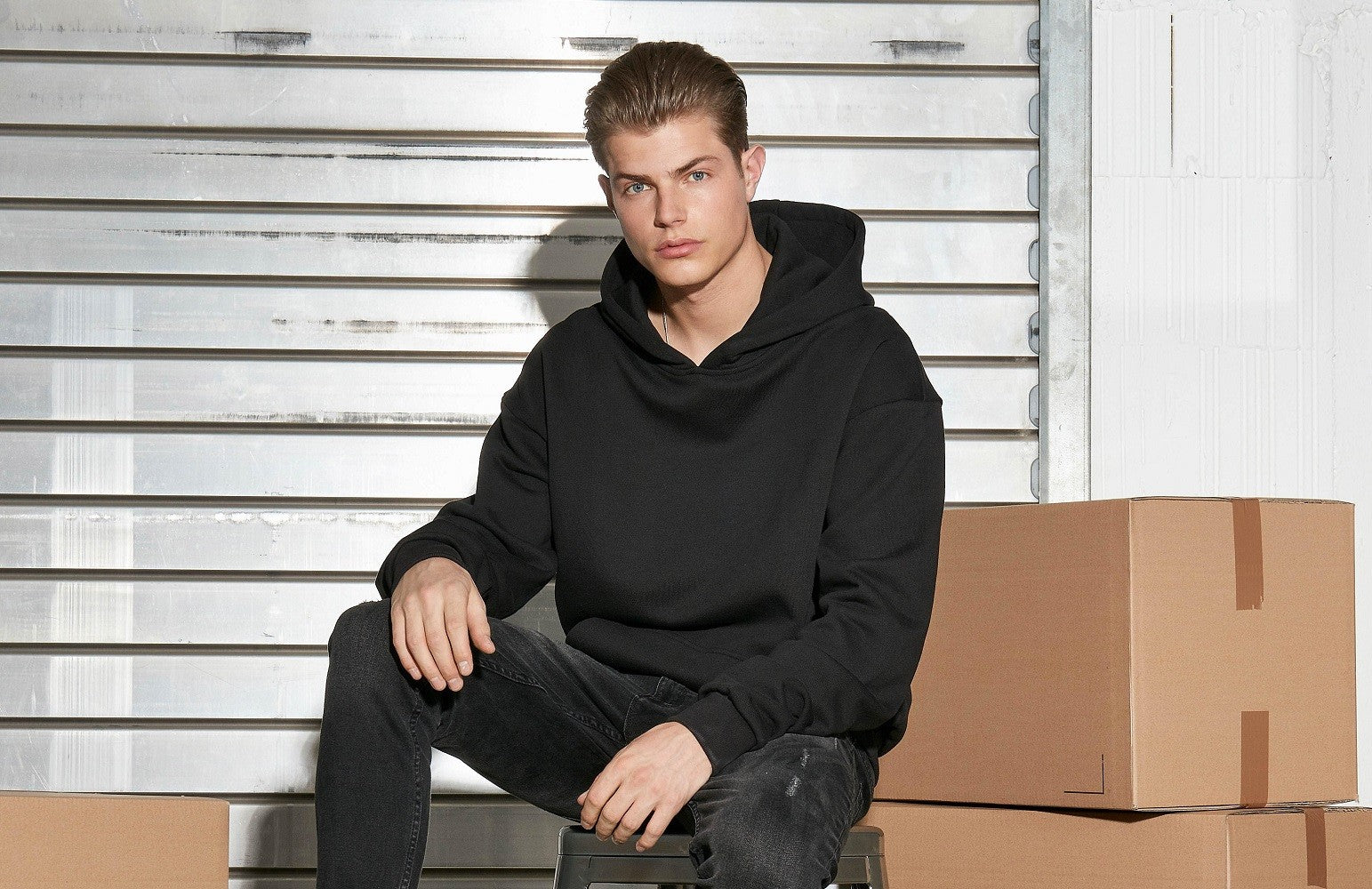 Ultra Heavy Hoodie | BLACK