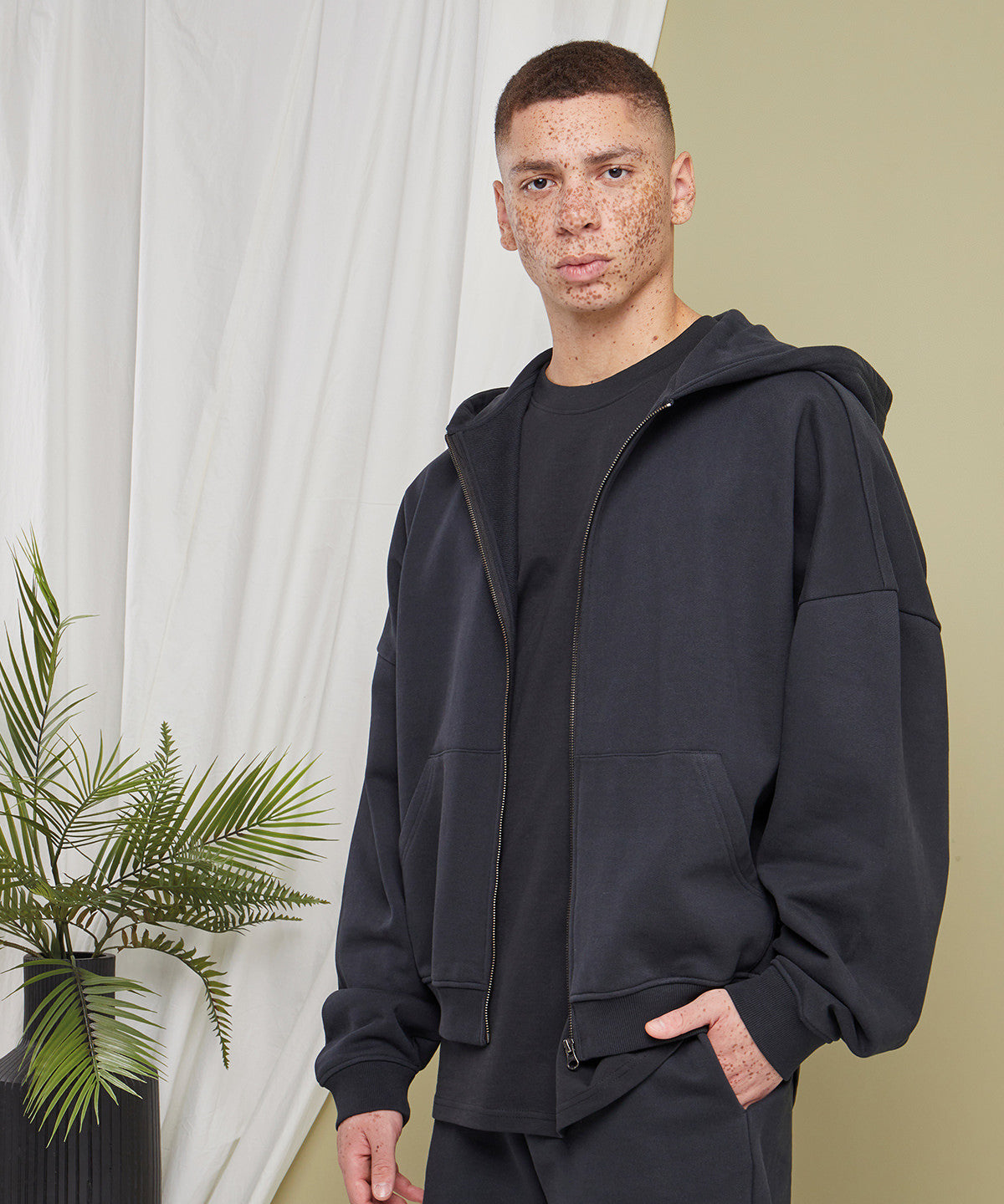 Super Oversized 90s Zip Hoodie | BLACK