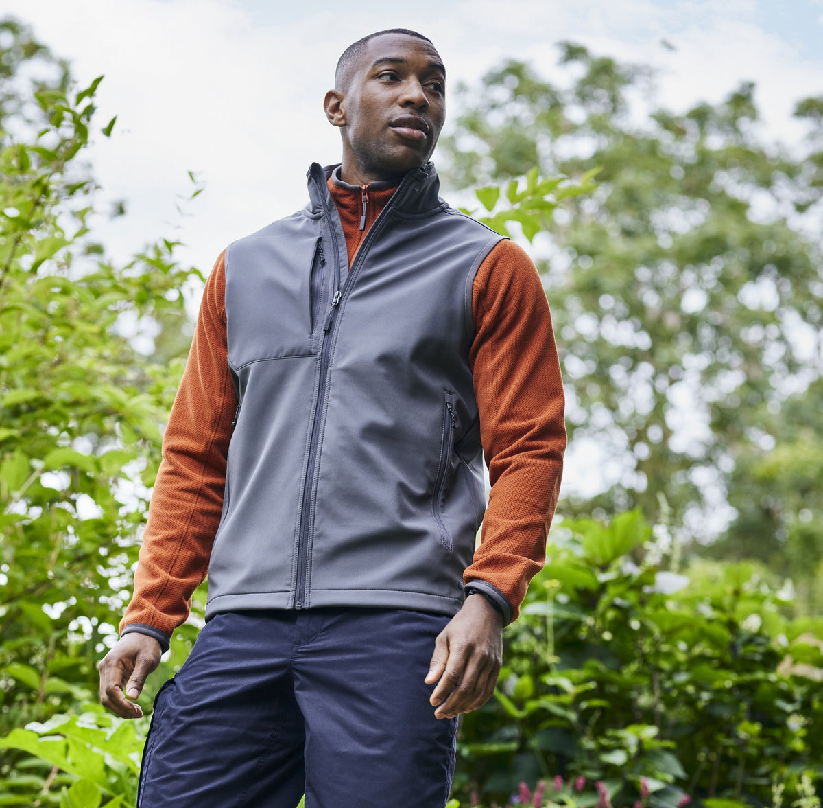 Expert Basecamp Softshell Bodywarmer | BLACK