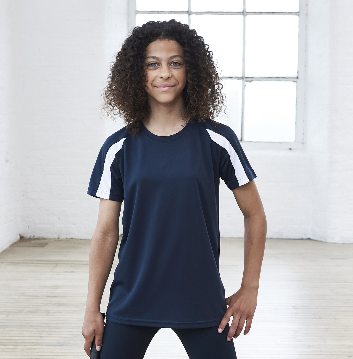 Kids Contrast Cool T | FIRE RED/JET BLACK