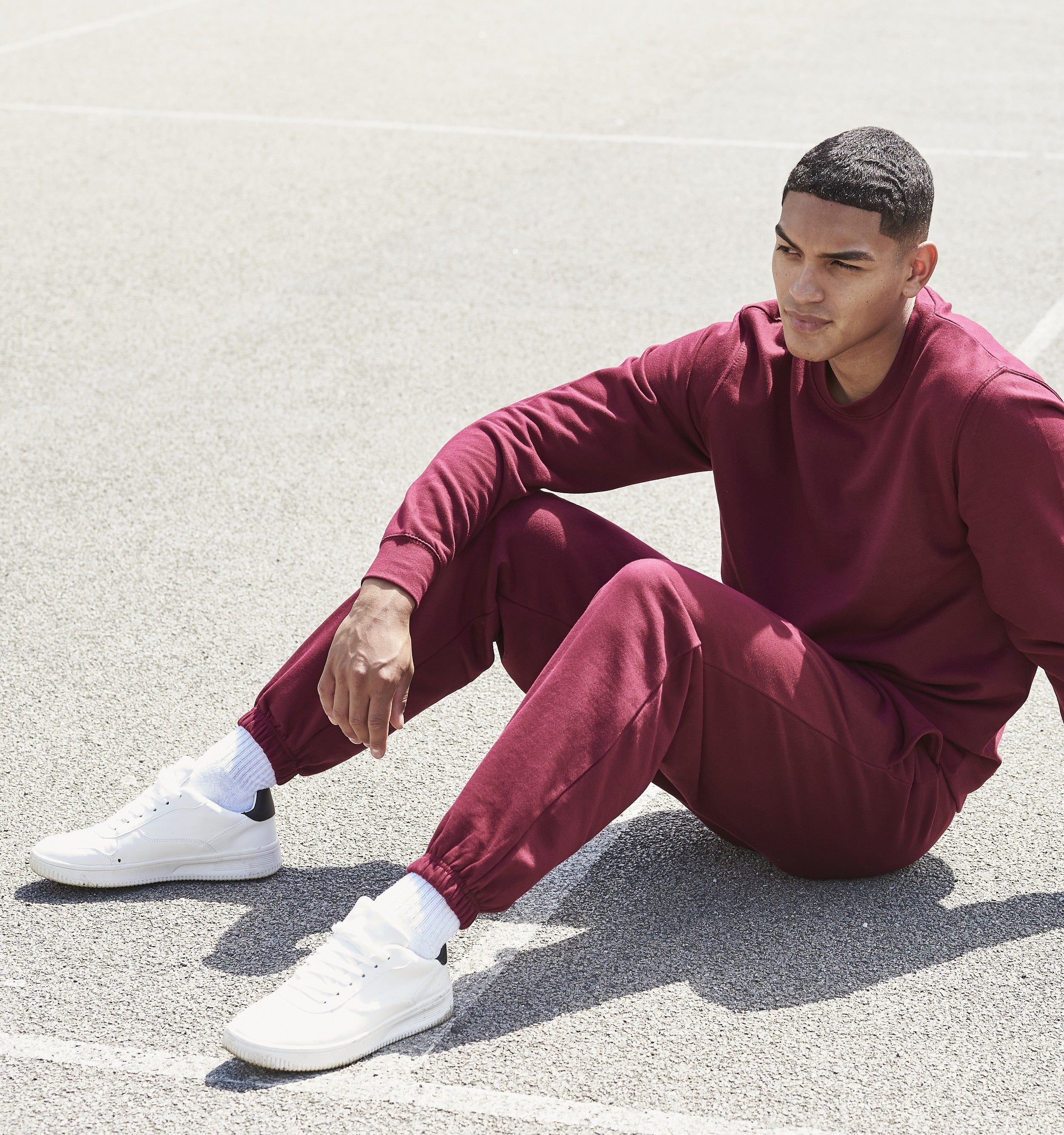 College Cuffed Sweatpants | BURGUNDY