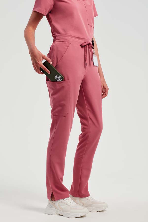 Womens Relentless Onna stretch cargo pants | CALM PINK