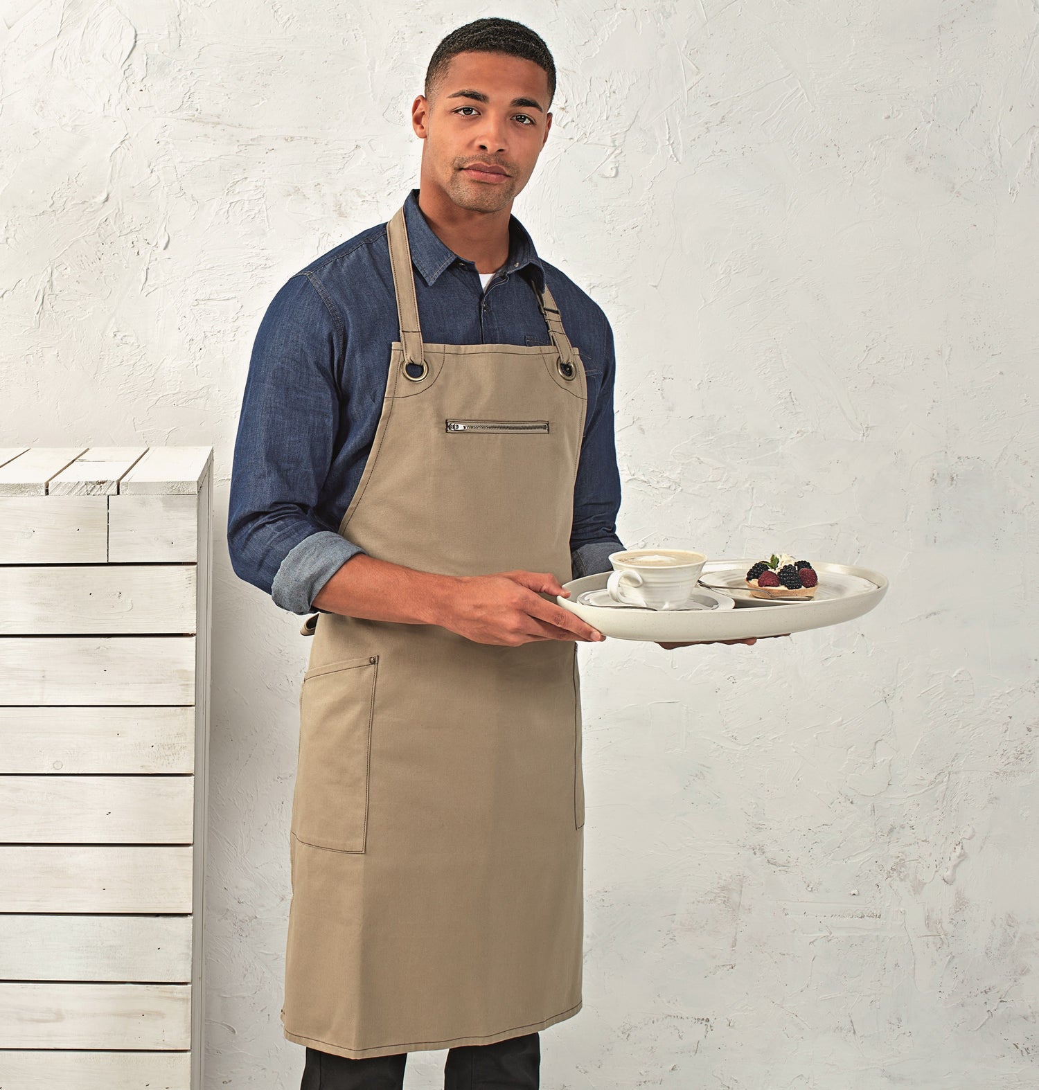 Barley Sustainable Bib Apron | BLACK/CHARCOAL