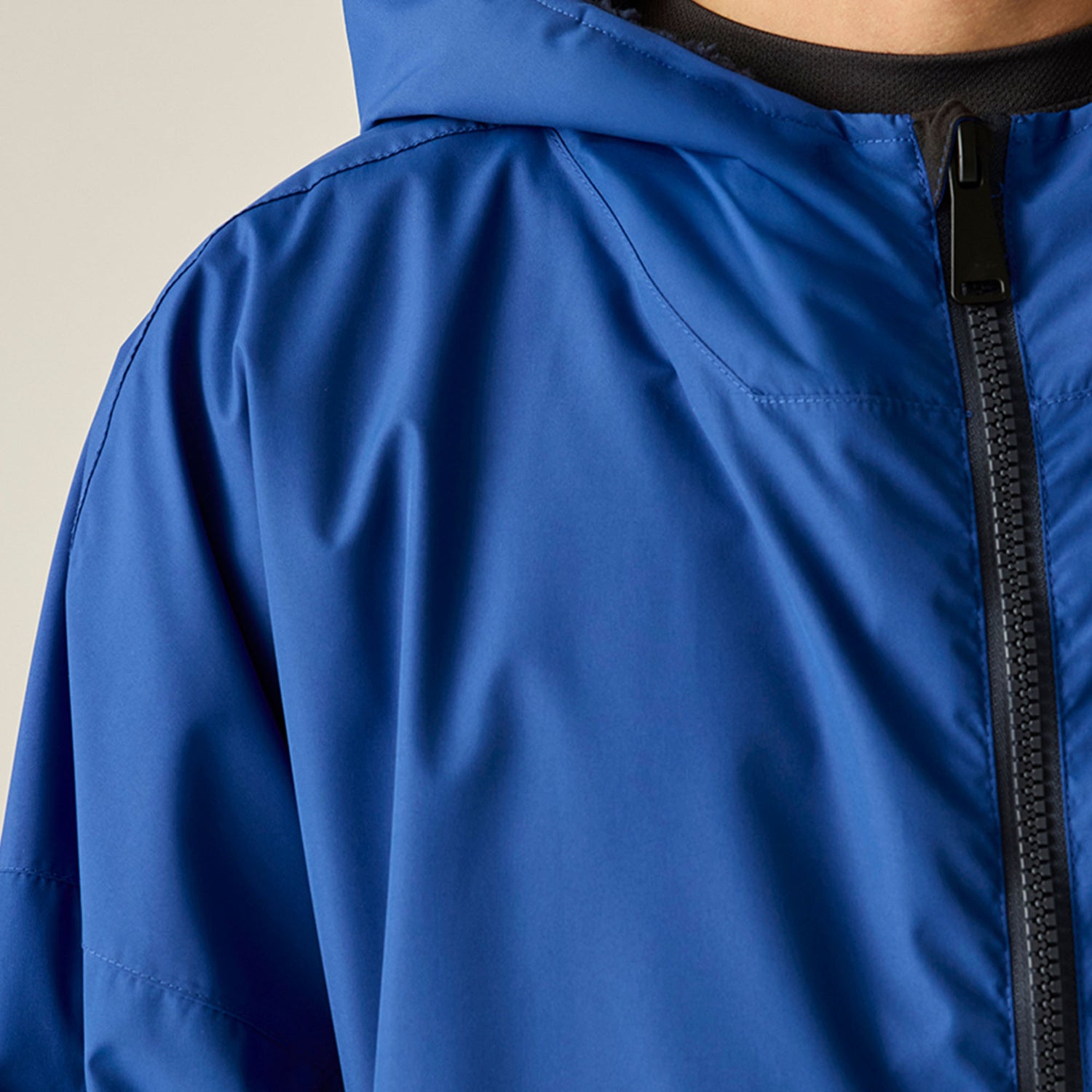 Pro Changing Robe | SLATE GREY/BLACK