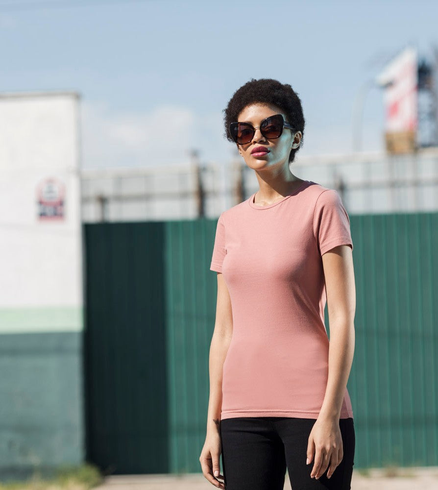 Feel Good Women's Stretch T | CORAL