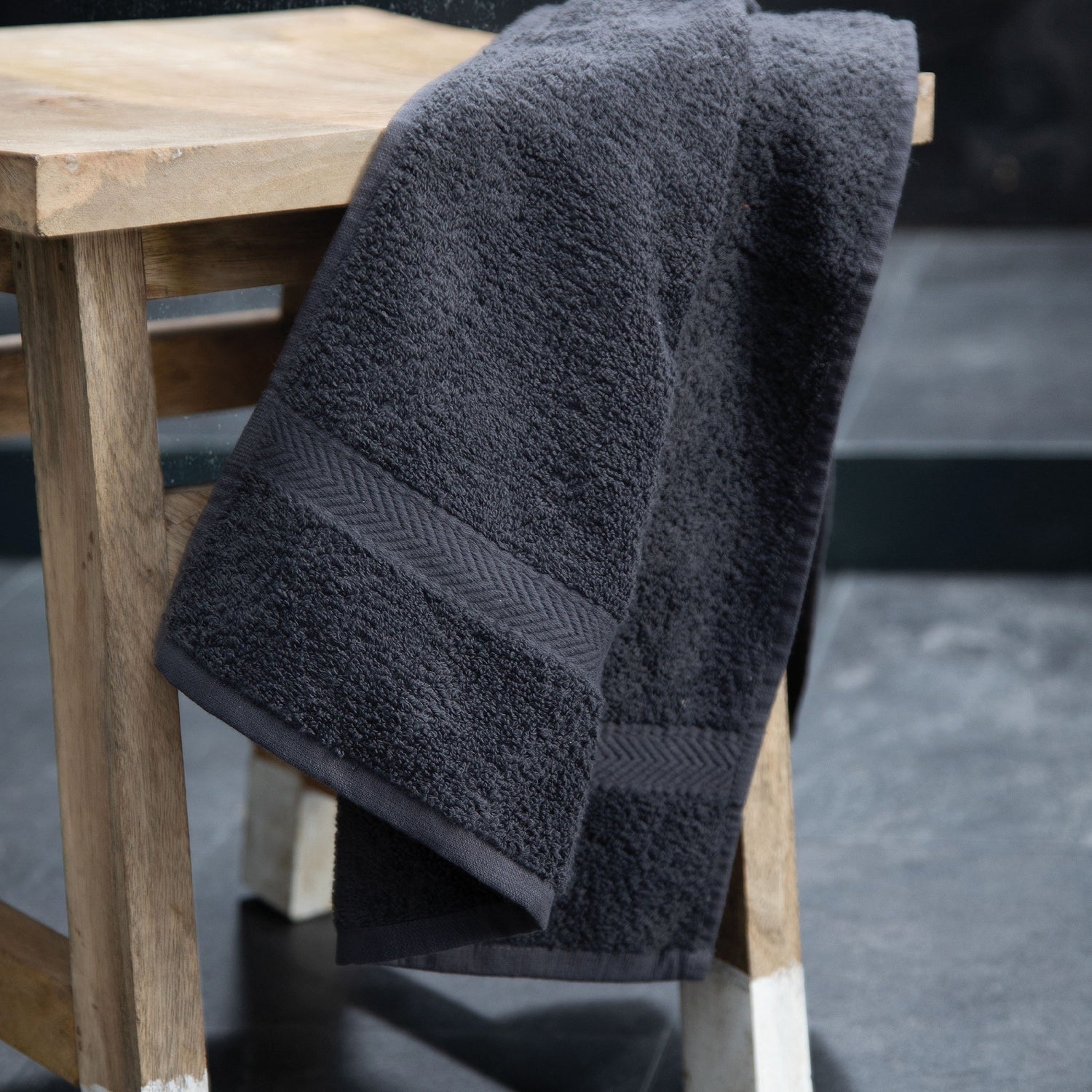 Luxury Range - Hand Towel | BLACK