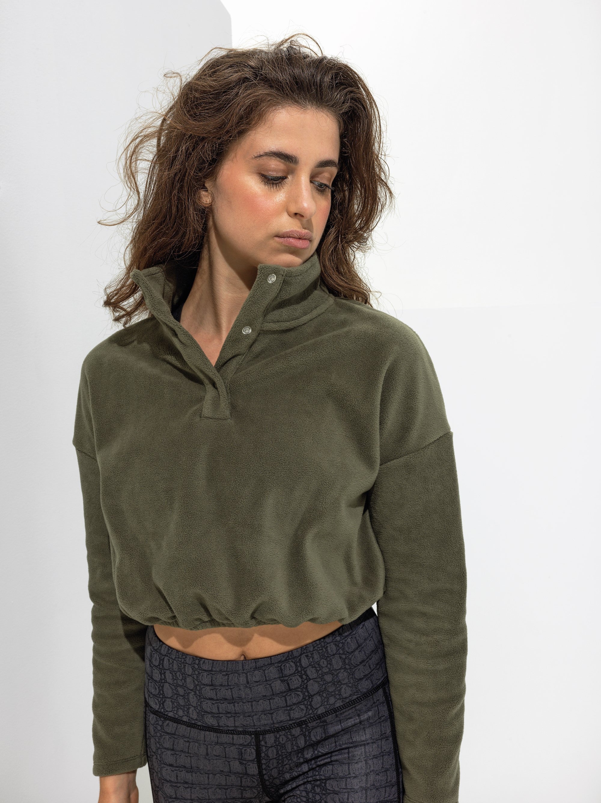Cropped Fleece | OLIVE