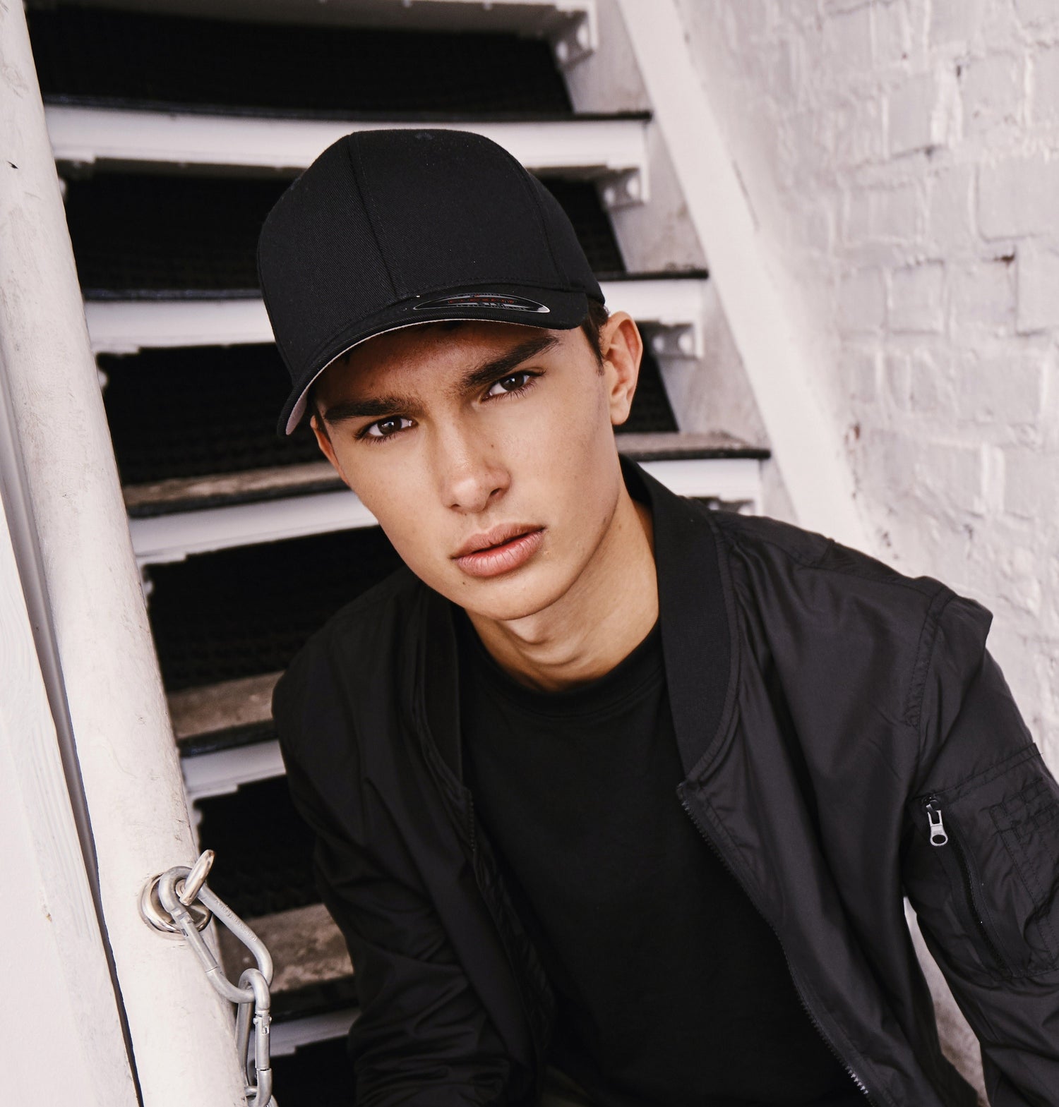 Flexfit Fitted Baseball Cap | GOLD (SILVER UNDERPEAK)